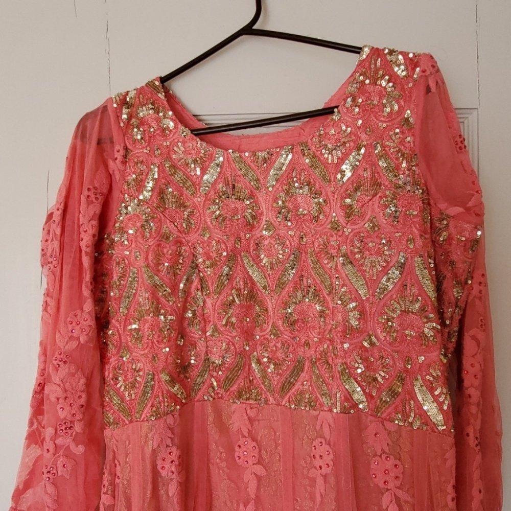 Heavy wedding gown
